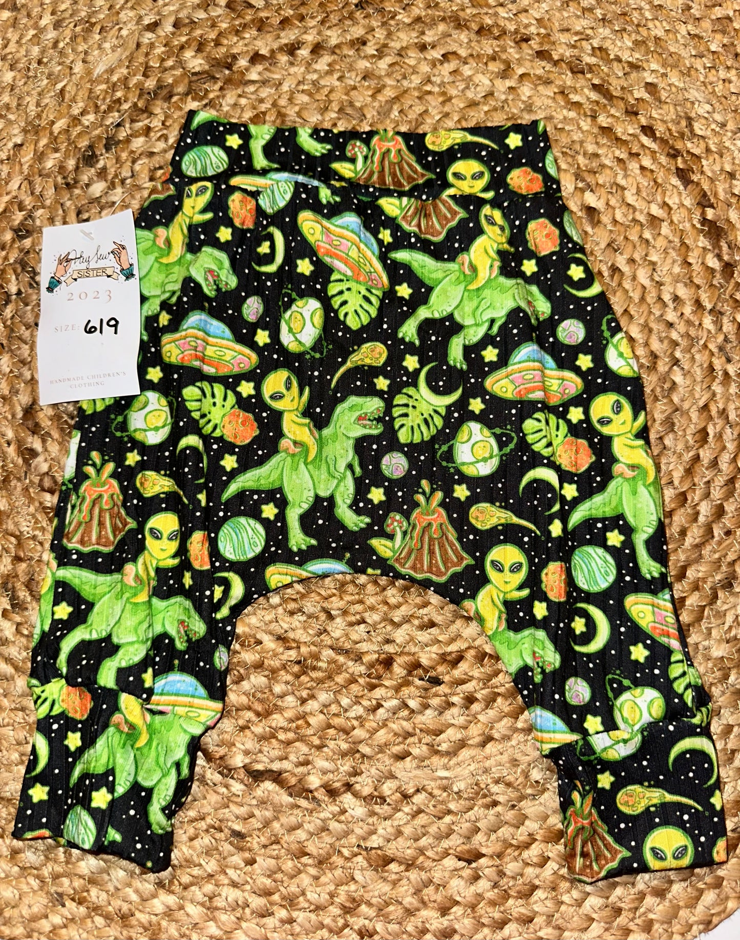 6/9 alien harem pants